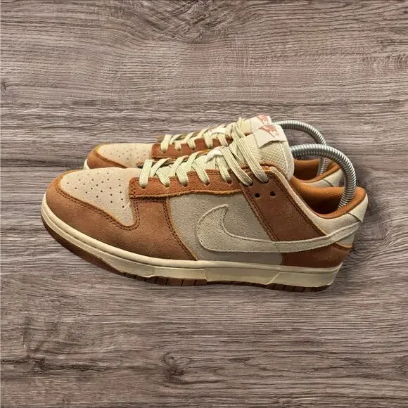 Nike Dunk Low Curry - Picture 4 of 5